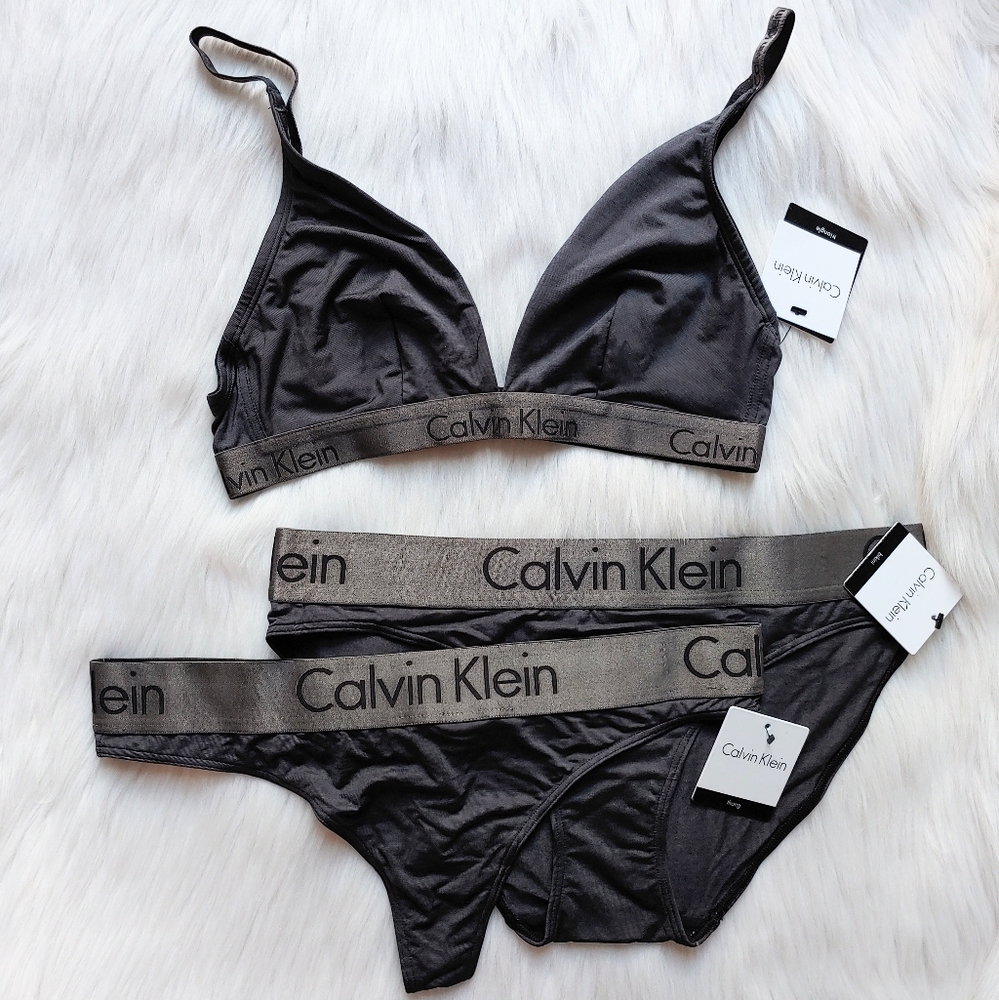 Calvin Klein Bralette & Panties Set, M